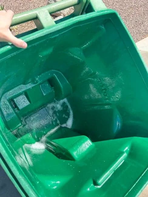 Trash Can Cleaning by Blue Cactus Power Washing